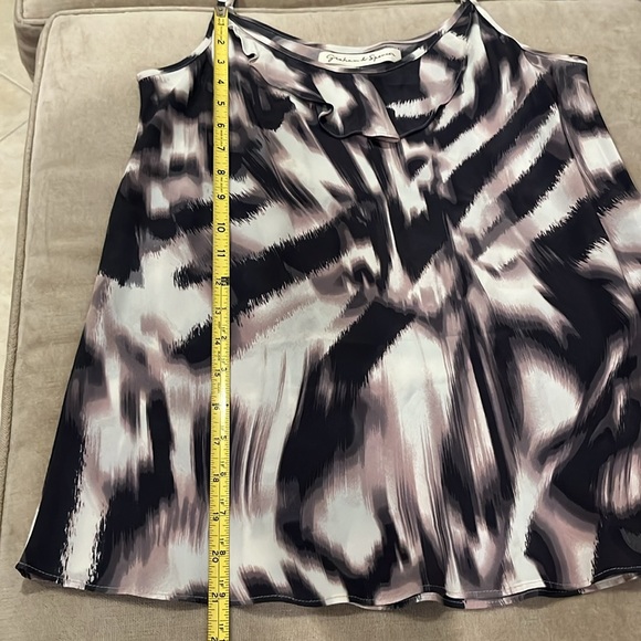 Graham & Spencer Silk Tank Medium Ruffle Trim Neckline Gray Cream Blush Print - Picture 8 of 10